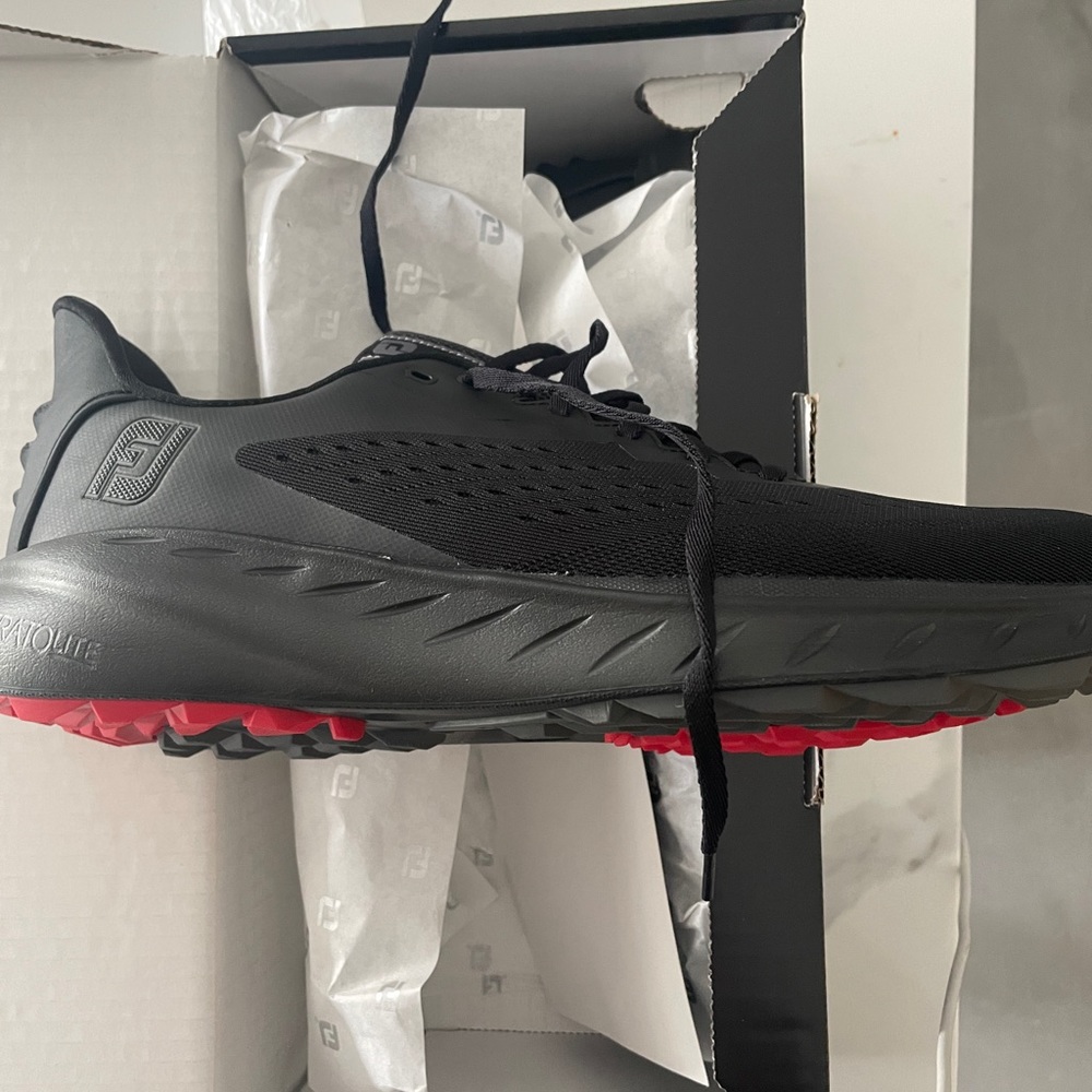 Footjoy Golf Flex XP BLACK AND RED 11.5 NEW IN BOX
